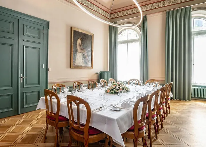Blume Baden Hotel & Restaurant